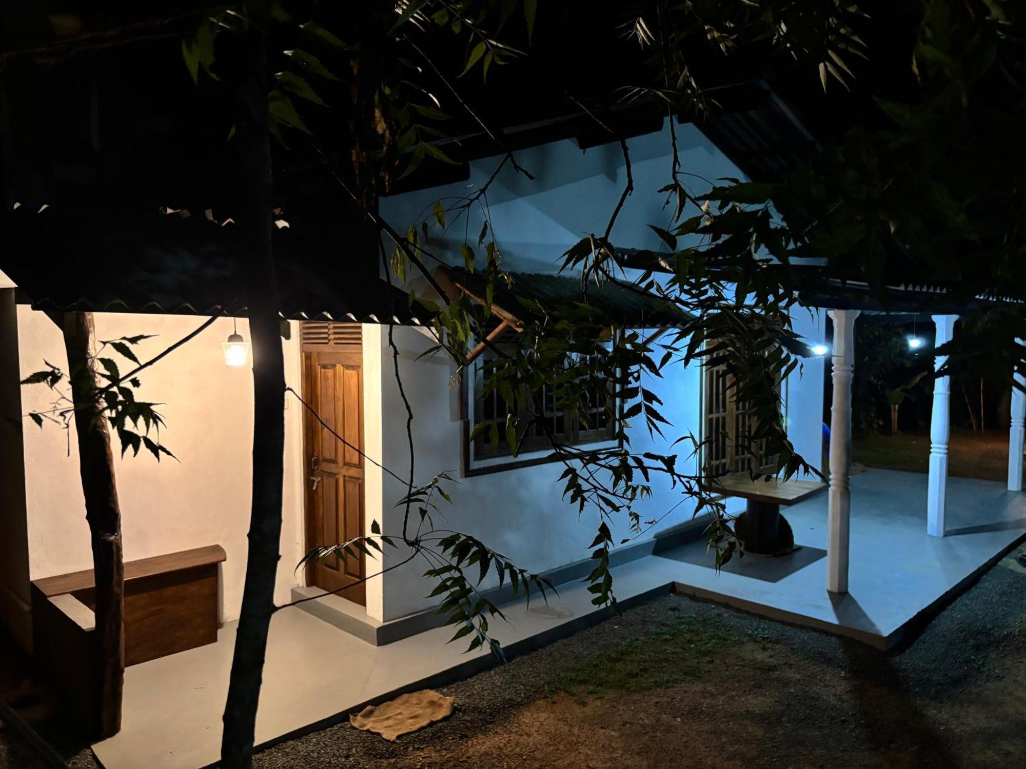 Ima House Bed & Breakfast Dickwella Exterior photo