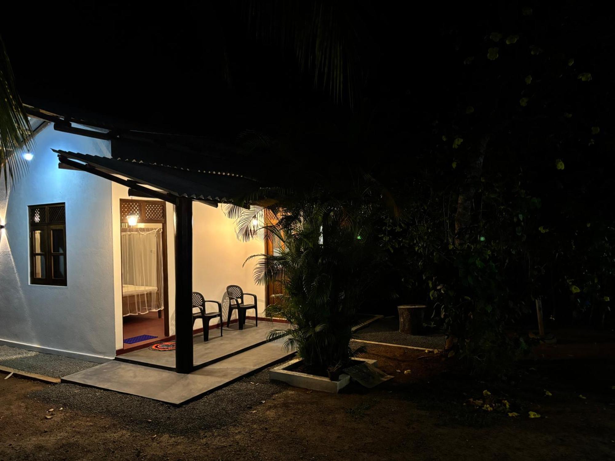 Ima House Bed & Breakfast Dickwella Exterior photo